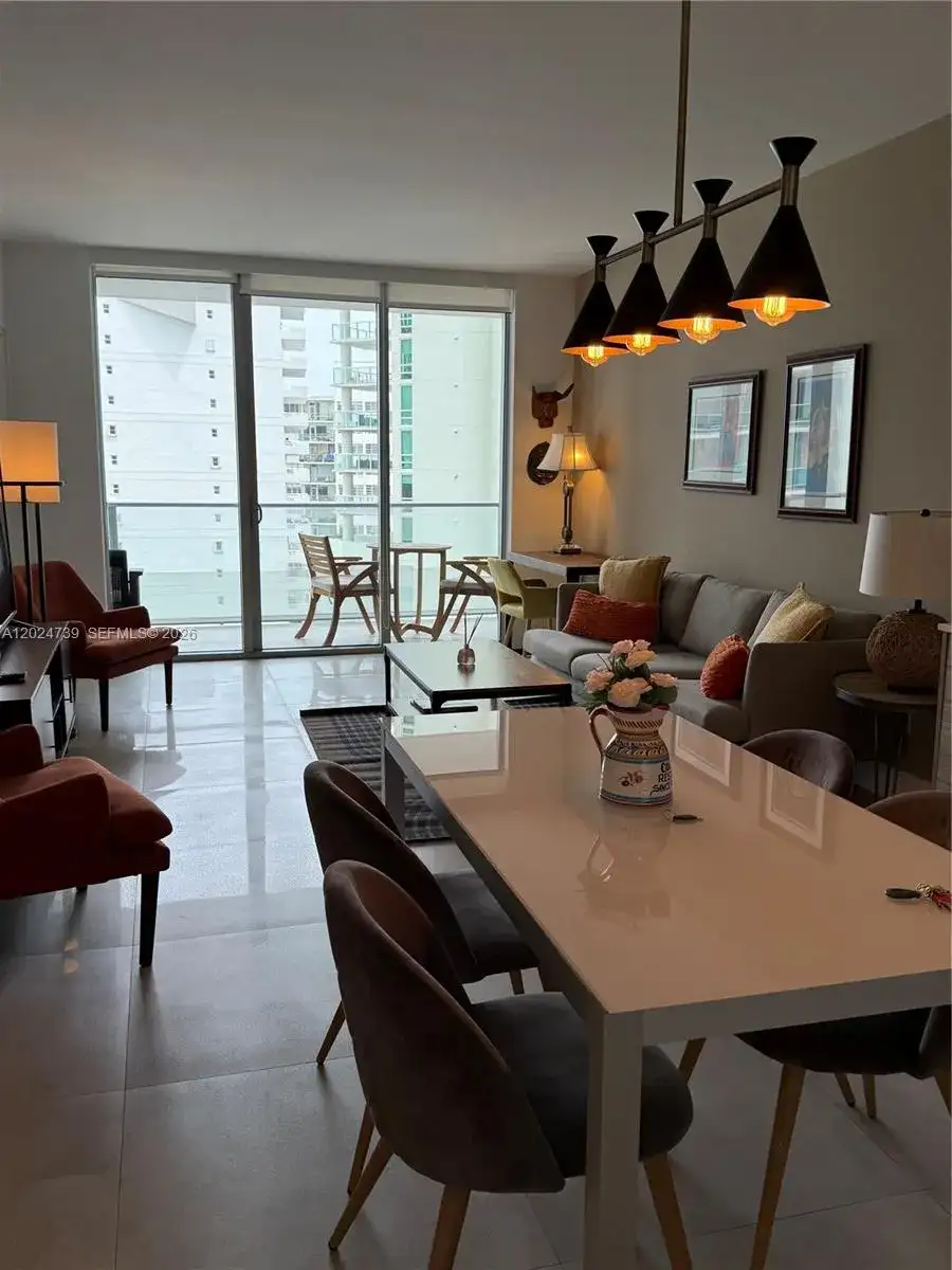 1300 Brickell Bay Dr # 1007, Miami FL 33131 photo 4