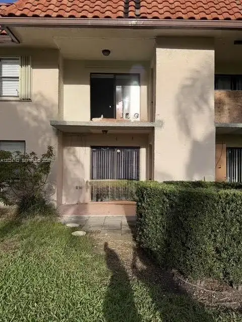 15718 E Waterside Cir # 102, Sunrise FL 33326 photo 3