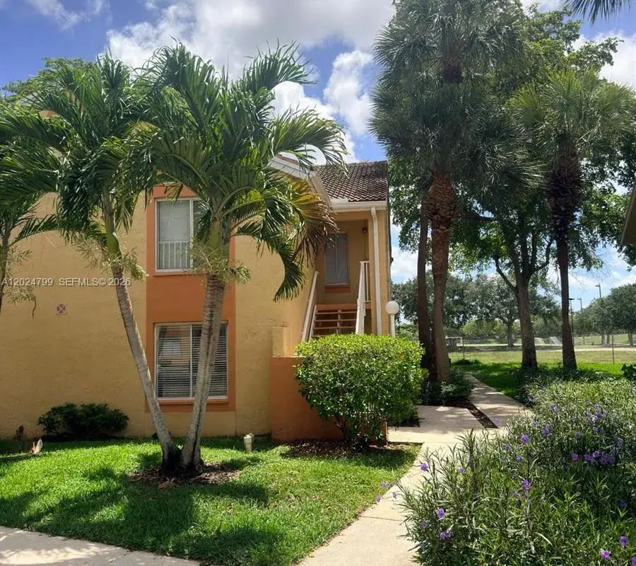 1025 Coral Club Dr # 1025, Coral Springs FL 33071