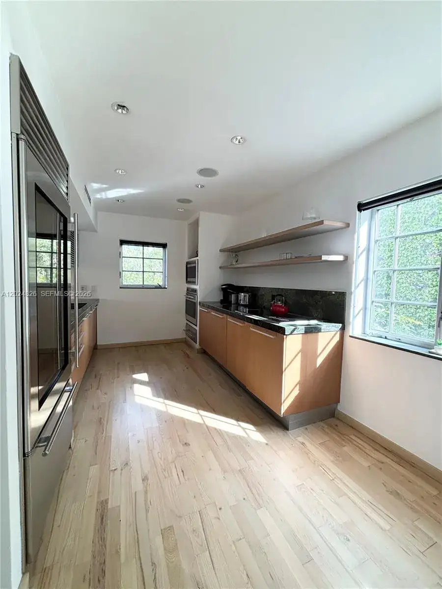 1520 Michigan Ave # 1, Miami Beach FL 33139 photo 4