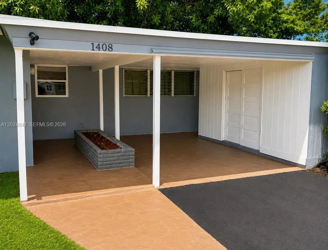 1408 NW 9th Ave, Fort Lauderdale FL 33311