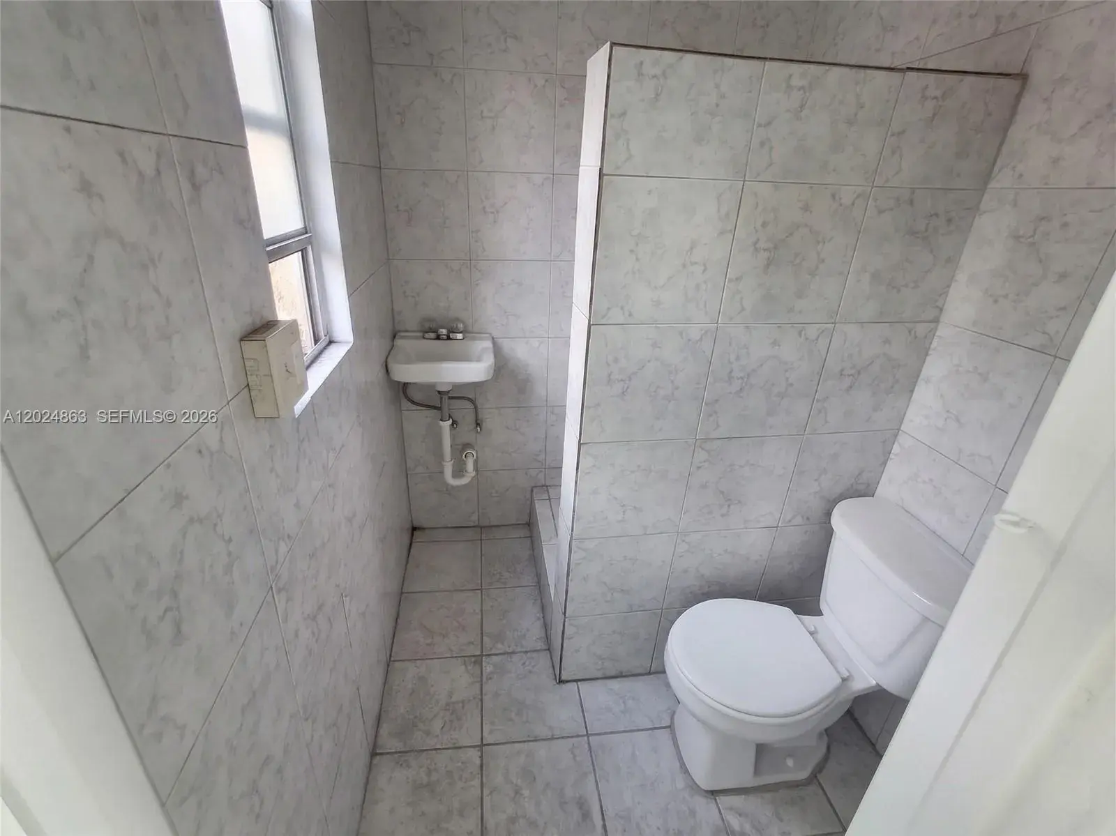 625 W Avenue A, Belle Glade FL 33430 photo 4