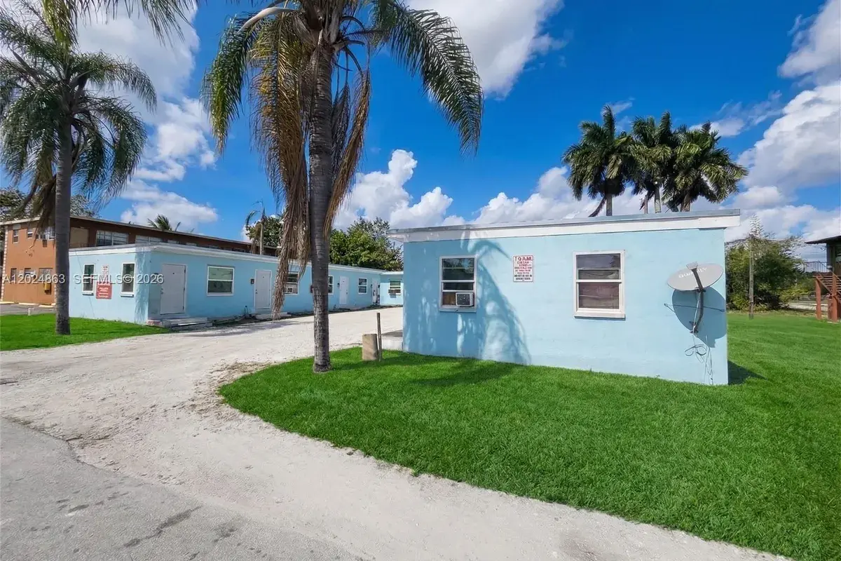 625 W Avenue A, Belle Glade FL 33430