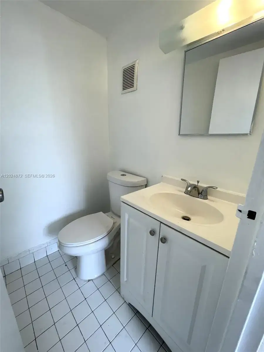 1788 NW 55th Ave # 204, Lauderhill FL 33313 photo 4