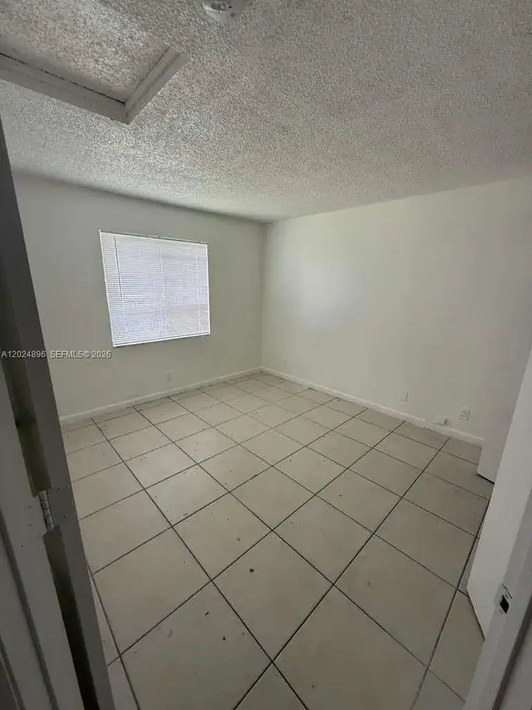 6921 Pembroke Rd # 6927, Pembroke Pines FL 33023 photo 2
