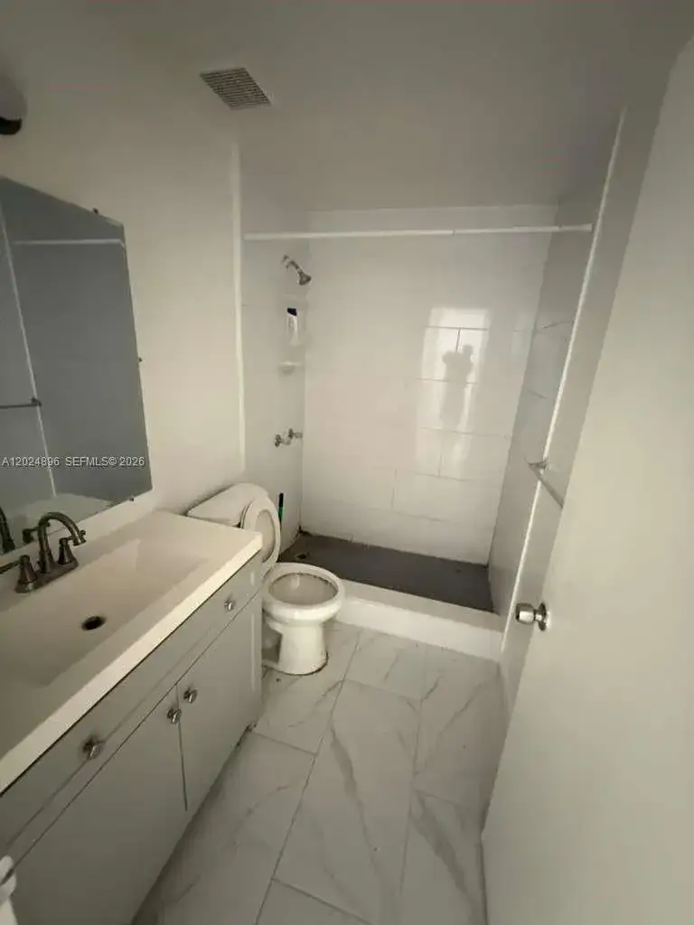 6921 Pembroke Rd # 6927, Pembroke Pines FL 33023 photo 3