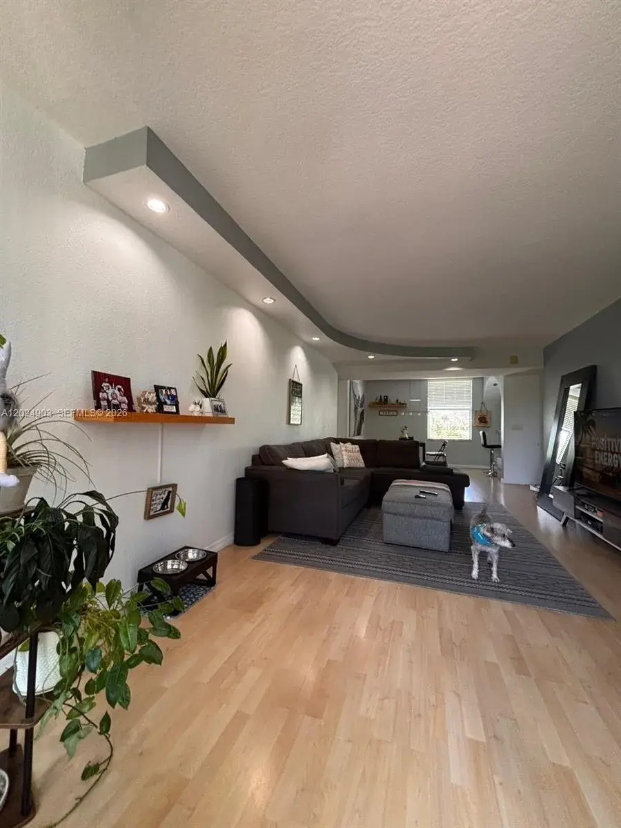 8411 Forest Hills Dr # 308, Coral Springs FL 33065