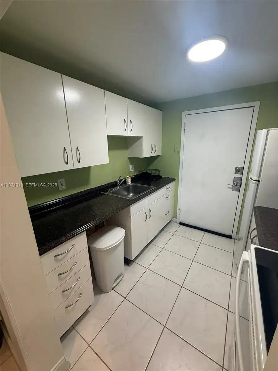 2020 NE 135th St # 503, North Miami FL 33181 photo 5