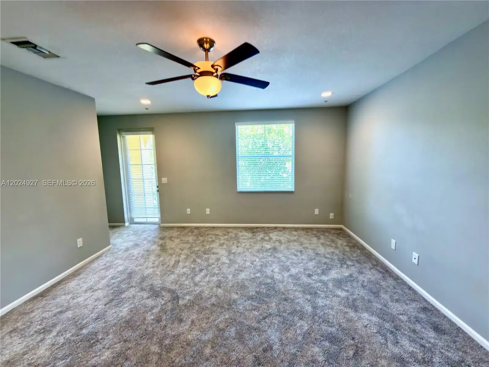 3909 White Peacock Ln, Coconut Creek FL 33073 photo 5