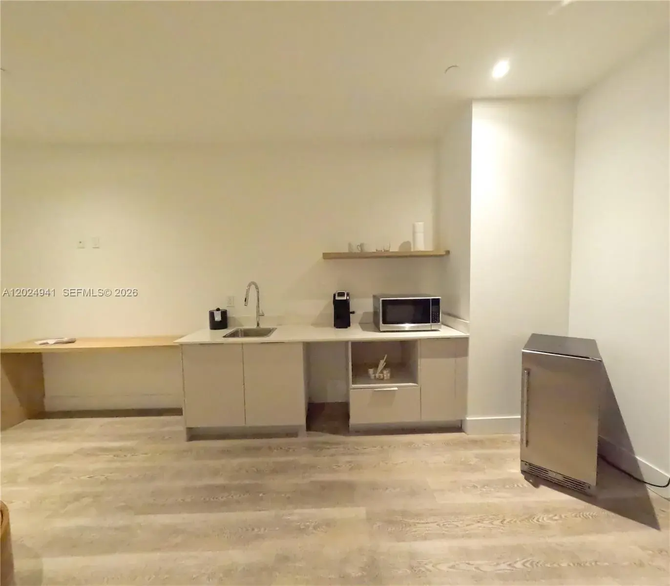 229 SW 9th St # 508, Miami FL 33130