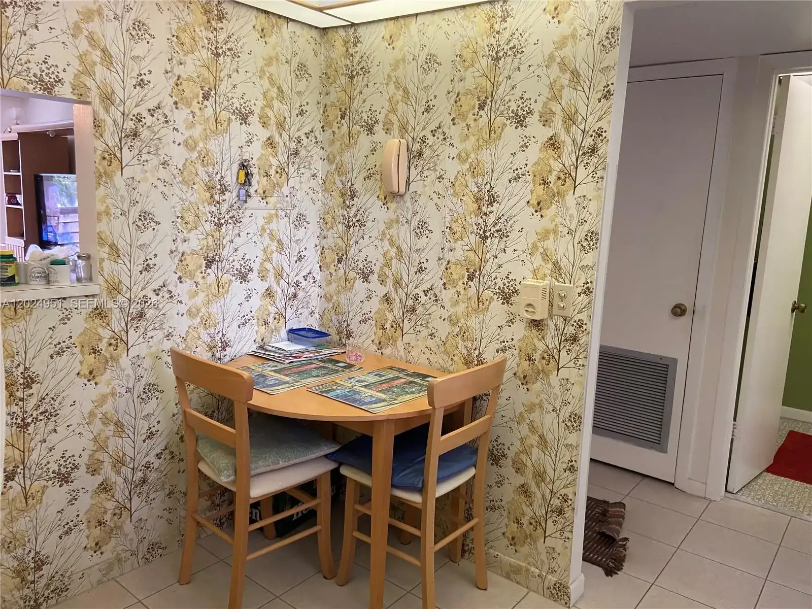 9581 Sunrise Lakes Blvd # 202, Sunrise FL 33322 photo 5