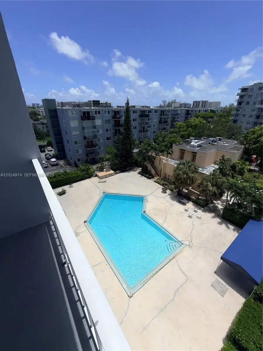 1470 NE 125th Ter # 605, North Miami FL 33161 photo 3