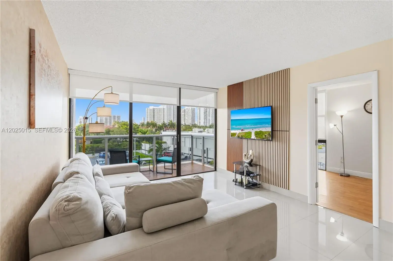 3625 N Country Club Dr # 402, Aventura FL 33180