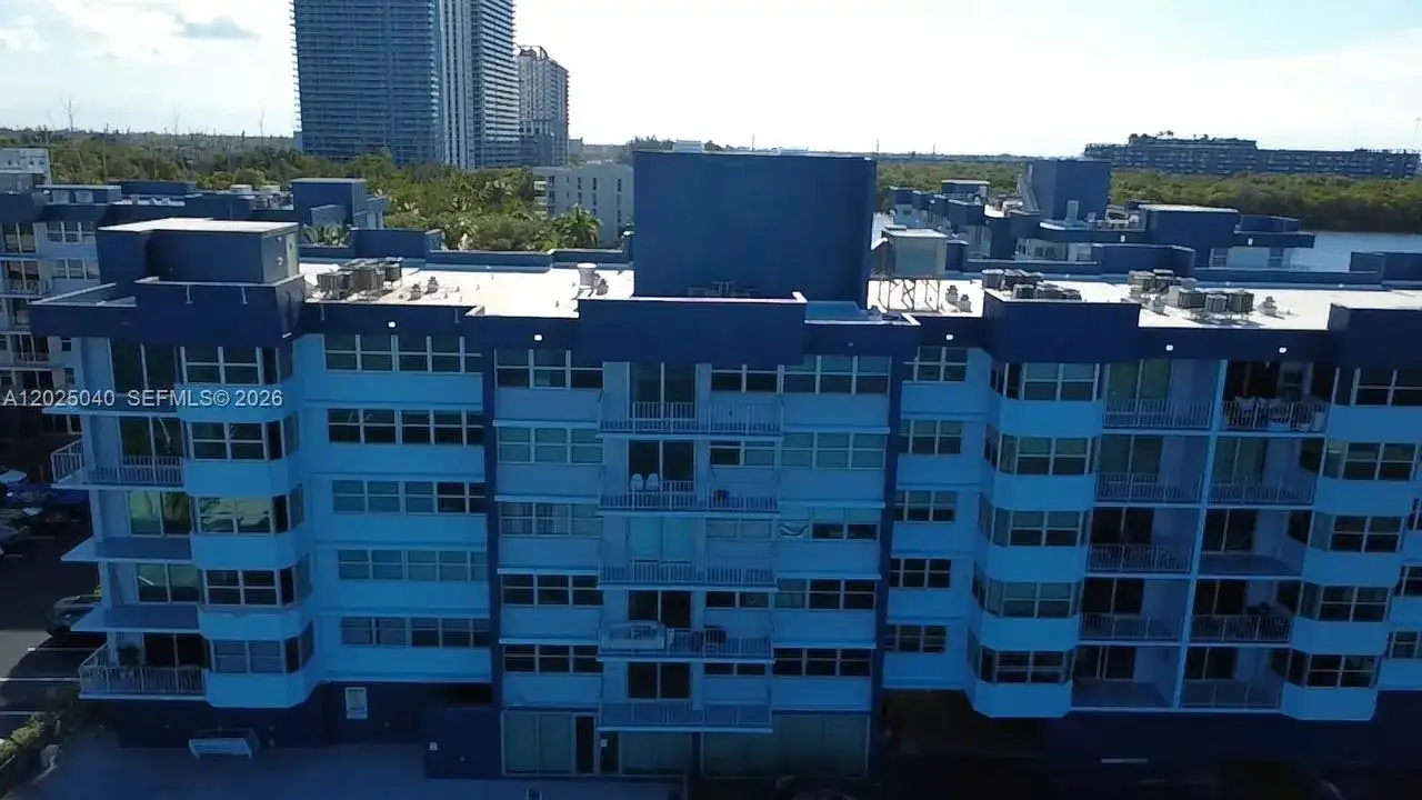 16558 NE 26th Ave # 5D, North Miami Beach FL 33160 photo 2