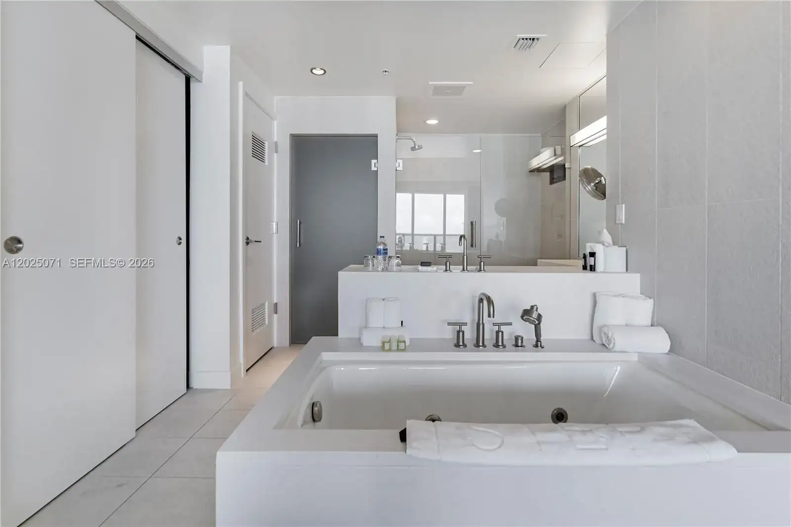 3101 Bayshore Dr # 1402, Fort Lauderdale FL 33304 photo 3