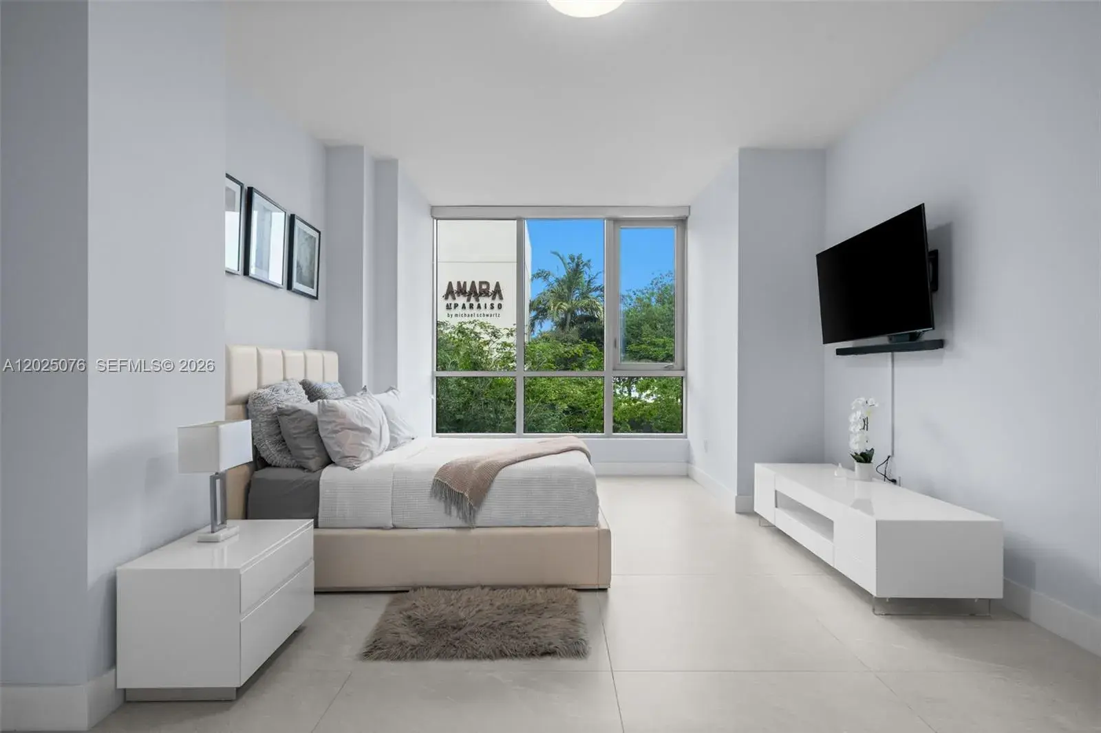650 NE 32nd St, Miami FL 33137