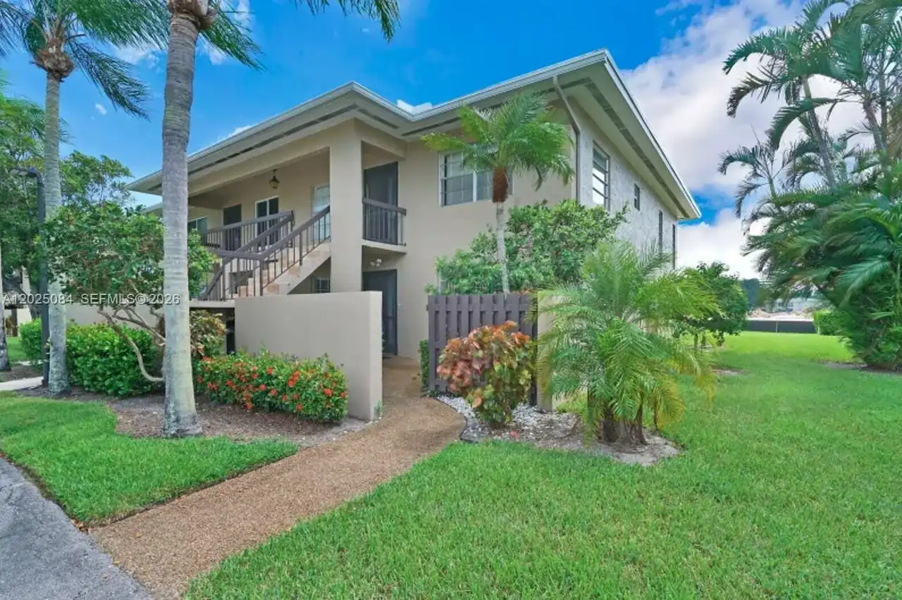 5590 Via Delray # B, Delray Beach FL 33484