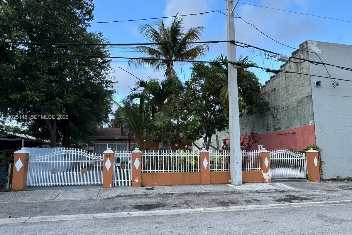 110 NW 52nd St, Miami FL 33127