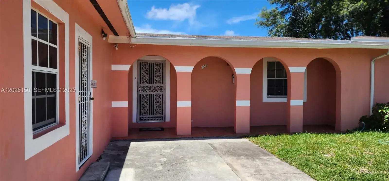 901 NE 160th Ter, North Miami Beach FL 33162 photo 3