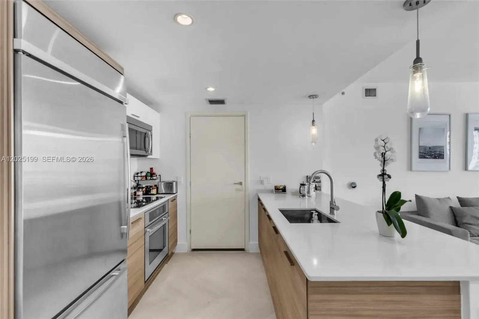1300 Brickell Bay Dr # 3408, Miami FL 33131 photo 4