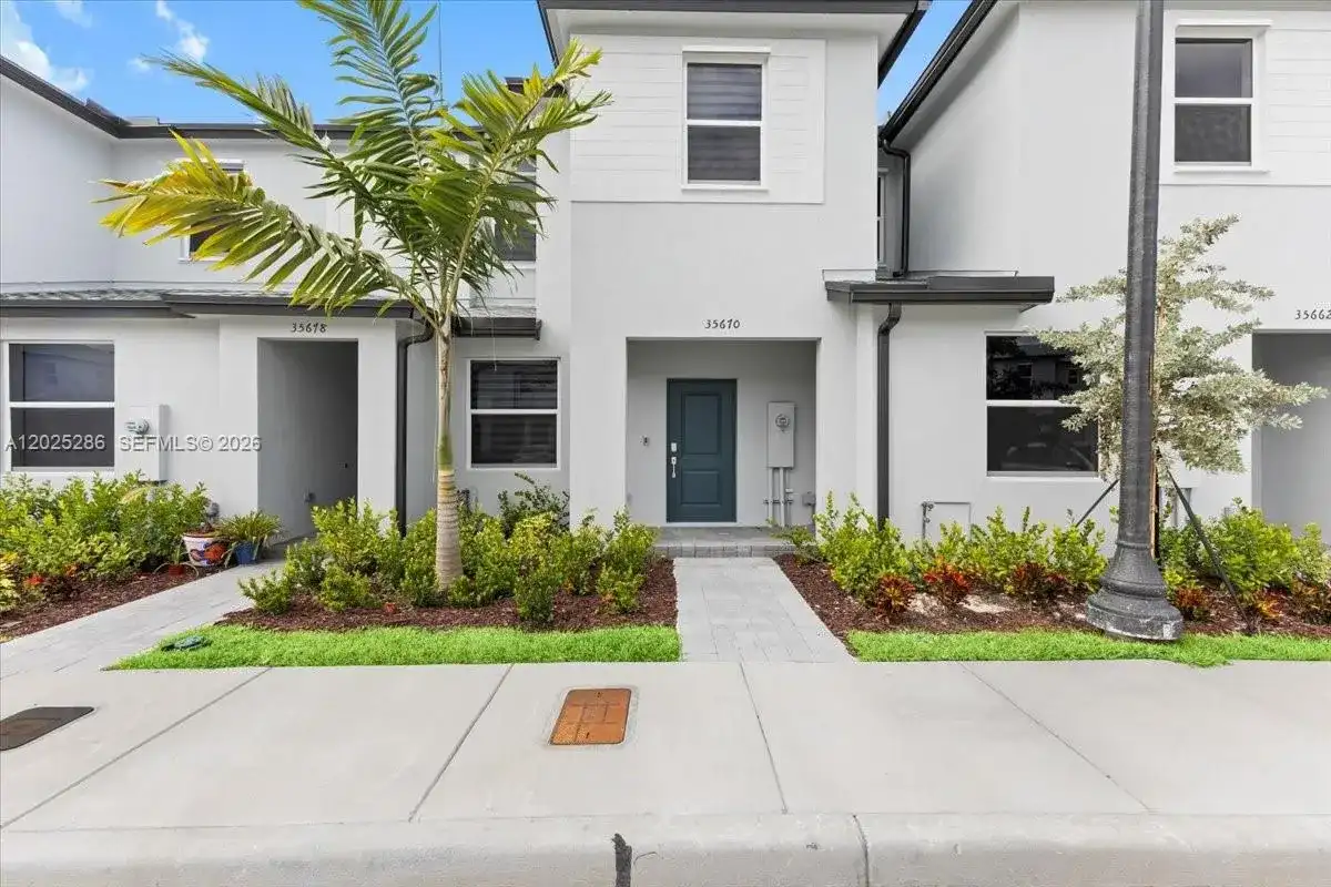 35670 SW 178 Ct, Miami FL 33034