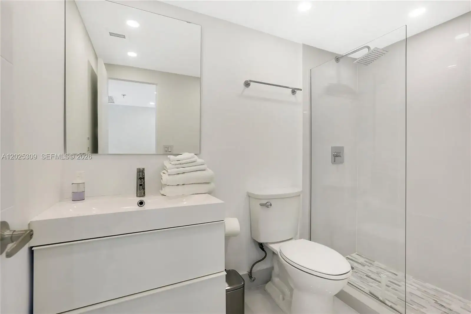5445 Collins Ave # 928, Miami Beach FL 33140 photo 5