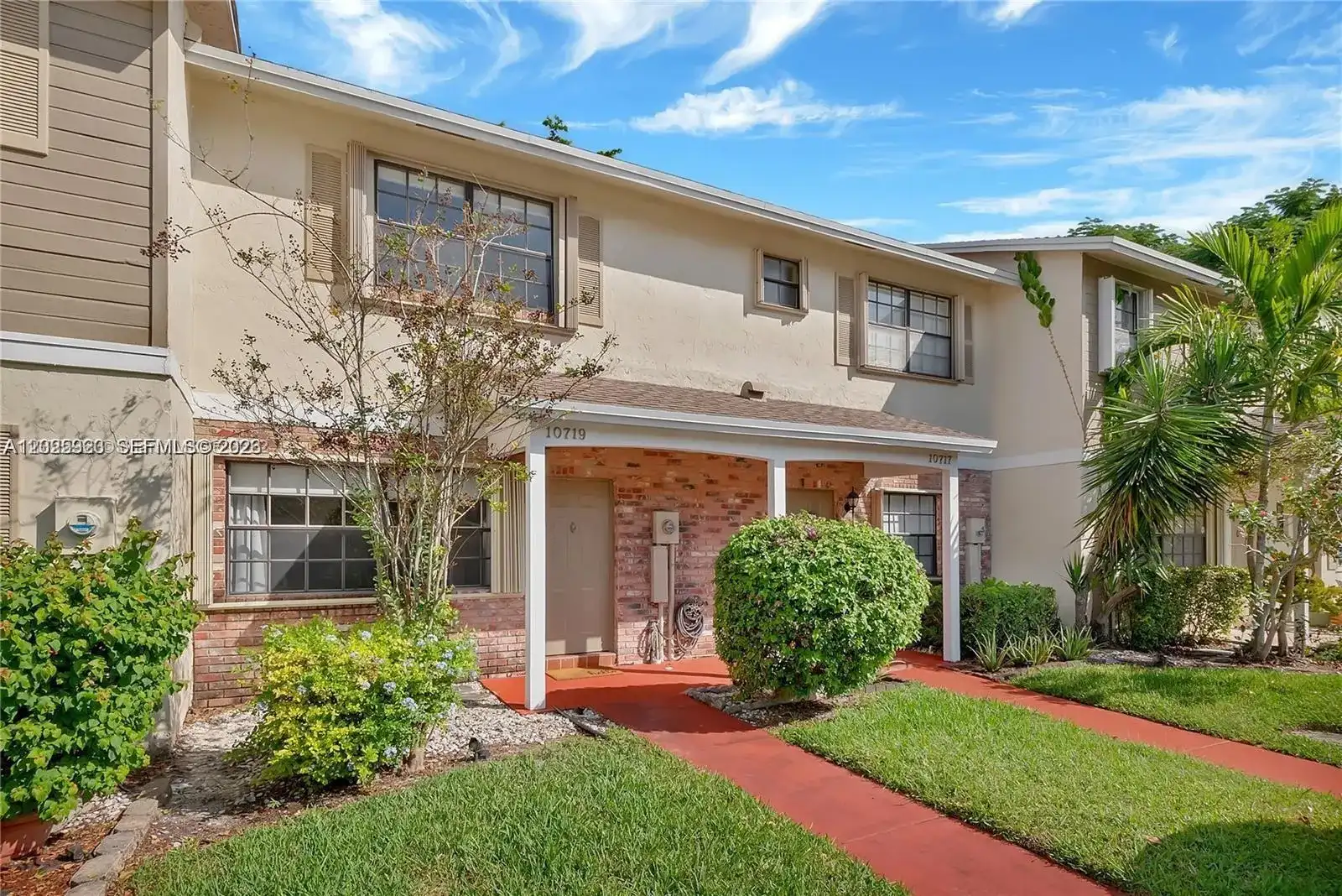 10719 NW 10th St, Pembroke Pines FL 33026