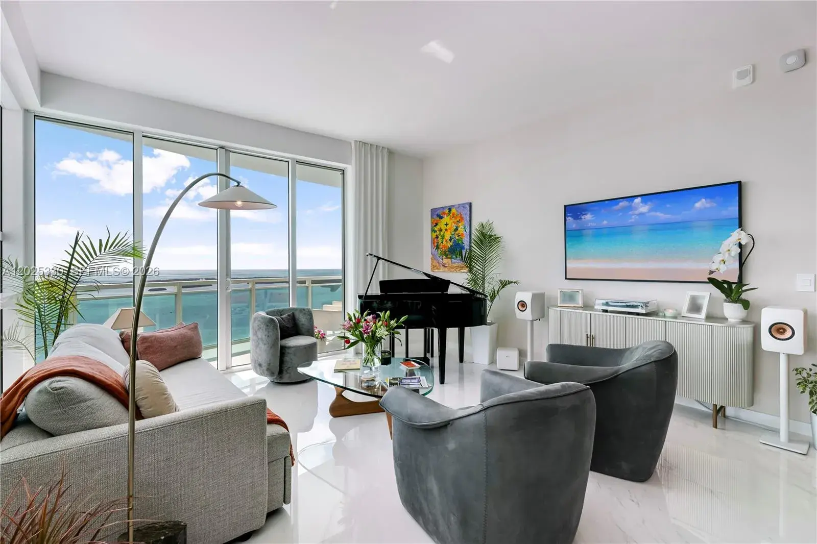 950 Brickell Bay Dr # 5210, Miami FL 33131