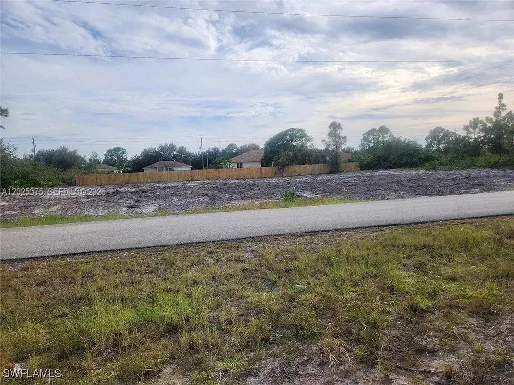 2513 43RD ST W, Lehigh Acres FL 33971