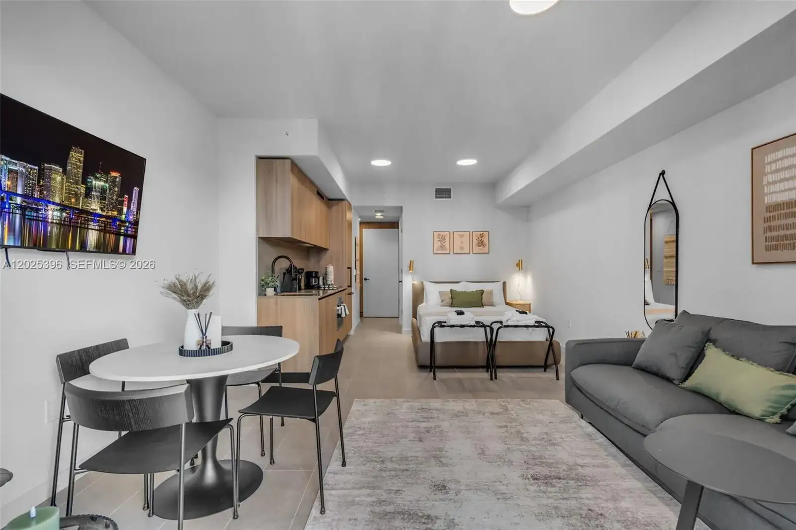 121 NE 5th St # 2107, Miami FL 33132 photo 5