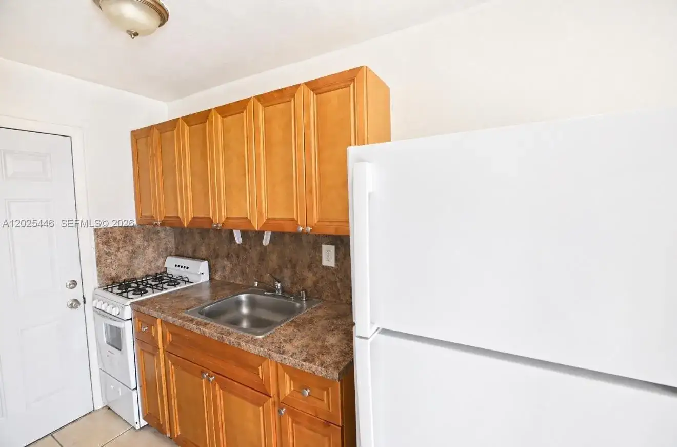 6337 W Flagler St # 7, Miami FL 33144 photo 4