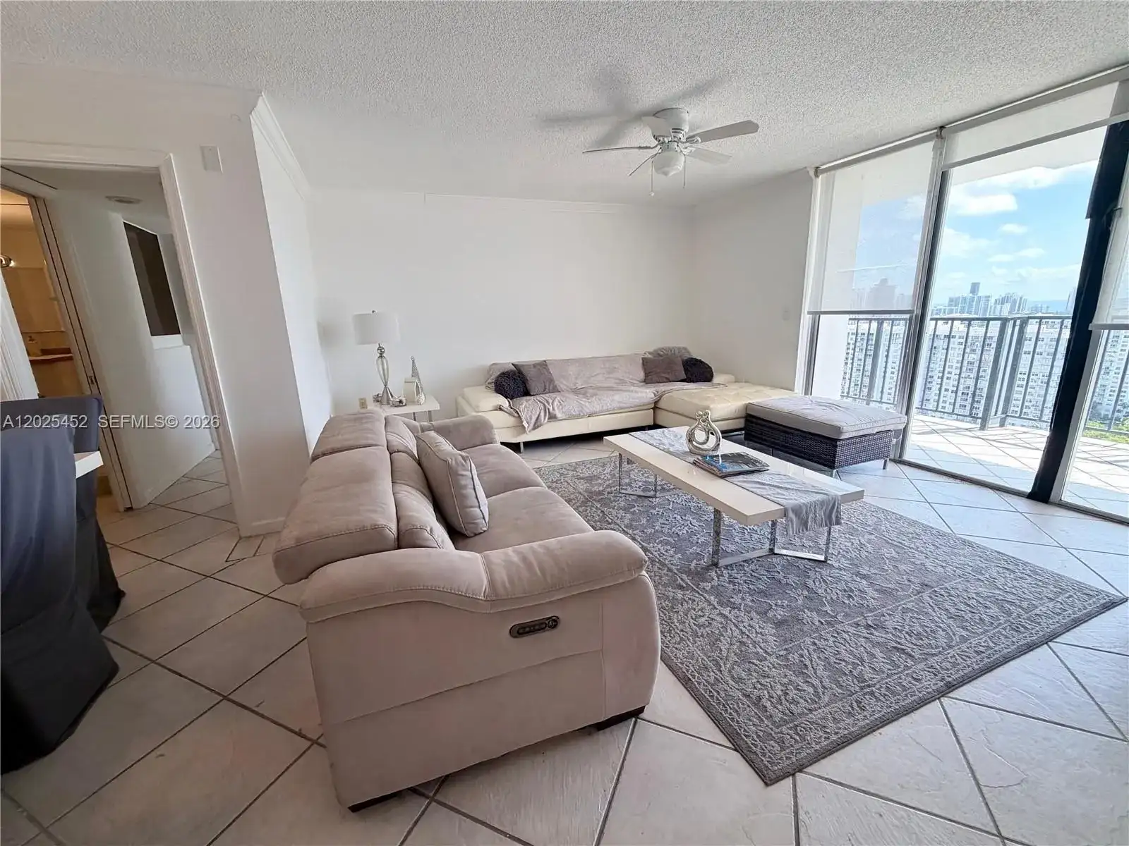 2750 NE 183rd St, Aventura FL 33160 photo 2