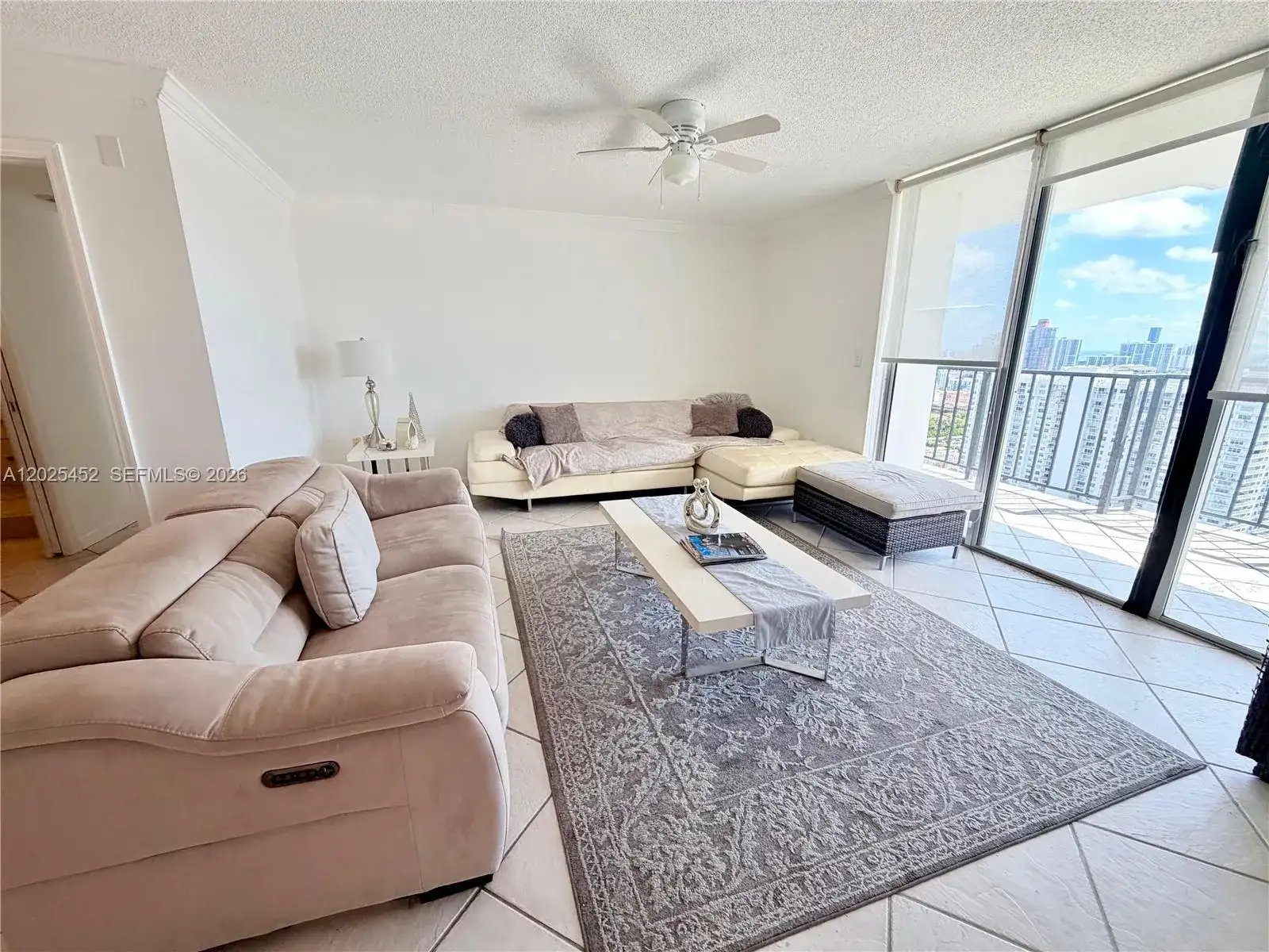 2750 NE 183rd St, Aventura FL 33160 photo 3