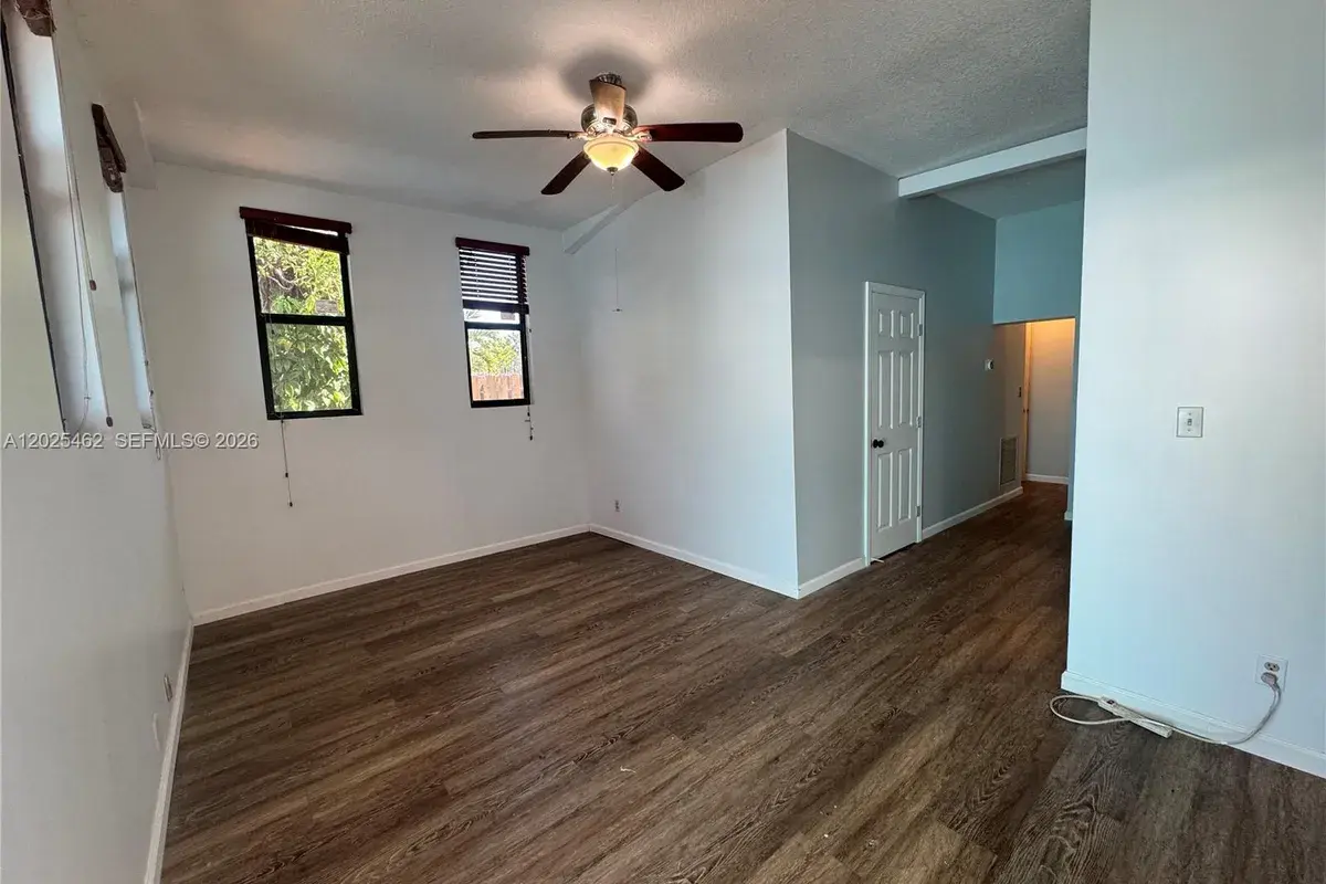 823 NE 19th Ave # 3, Fort Lauderdale FL 33304