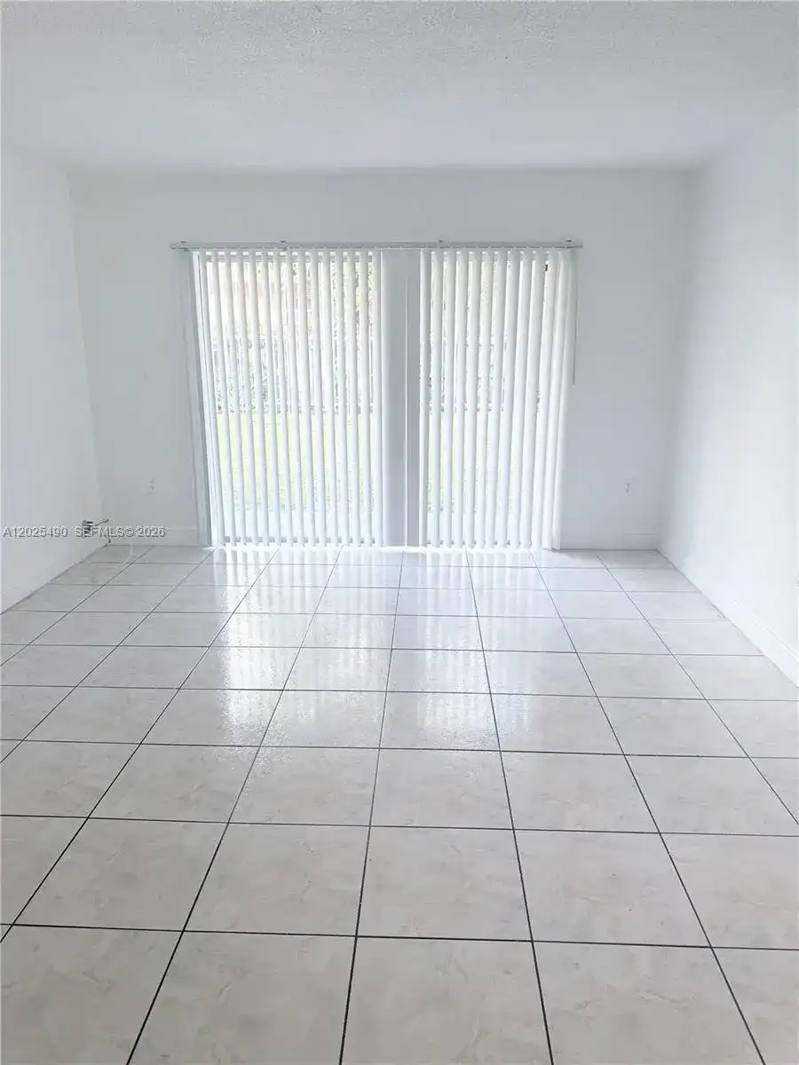 631 NW 177th St # 212, Miami Gardens FL 33169