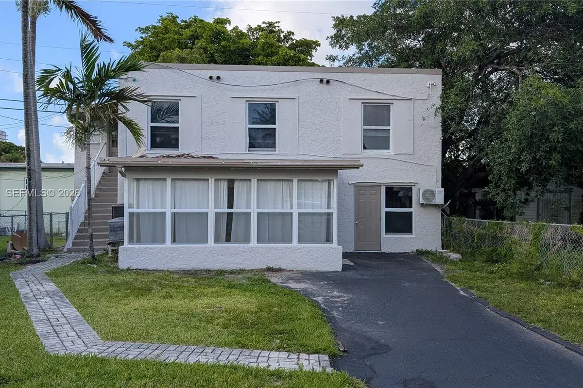 708 NE 4th St # 1, Hallandale Beach FL 33009