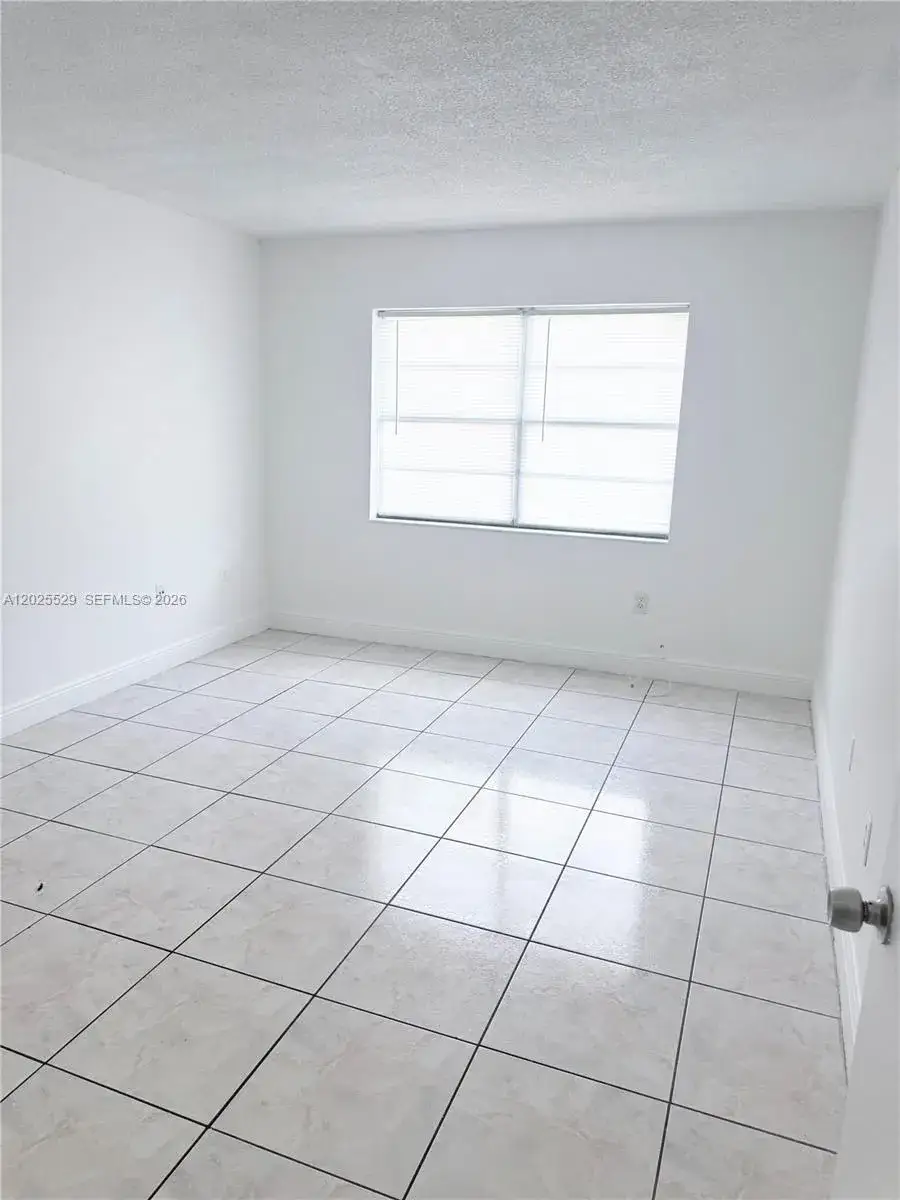 631 NW 177th St # 207, Miami Gardens FL 33169