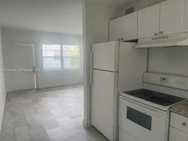 608 5th St # 8, West Palm Beach FL 33401 photo 2