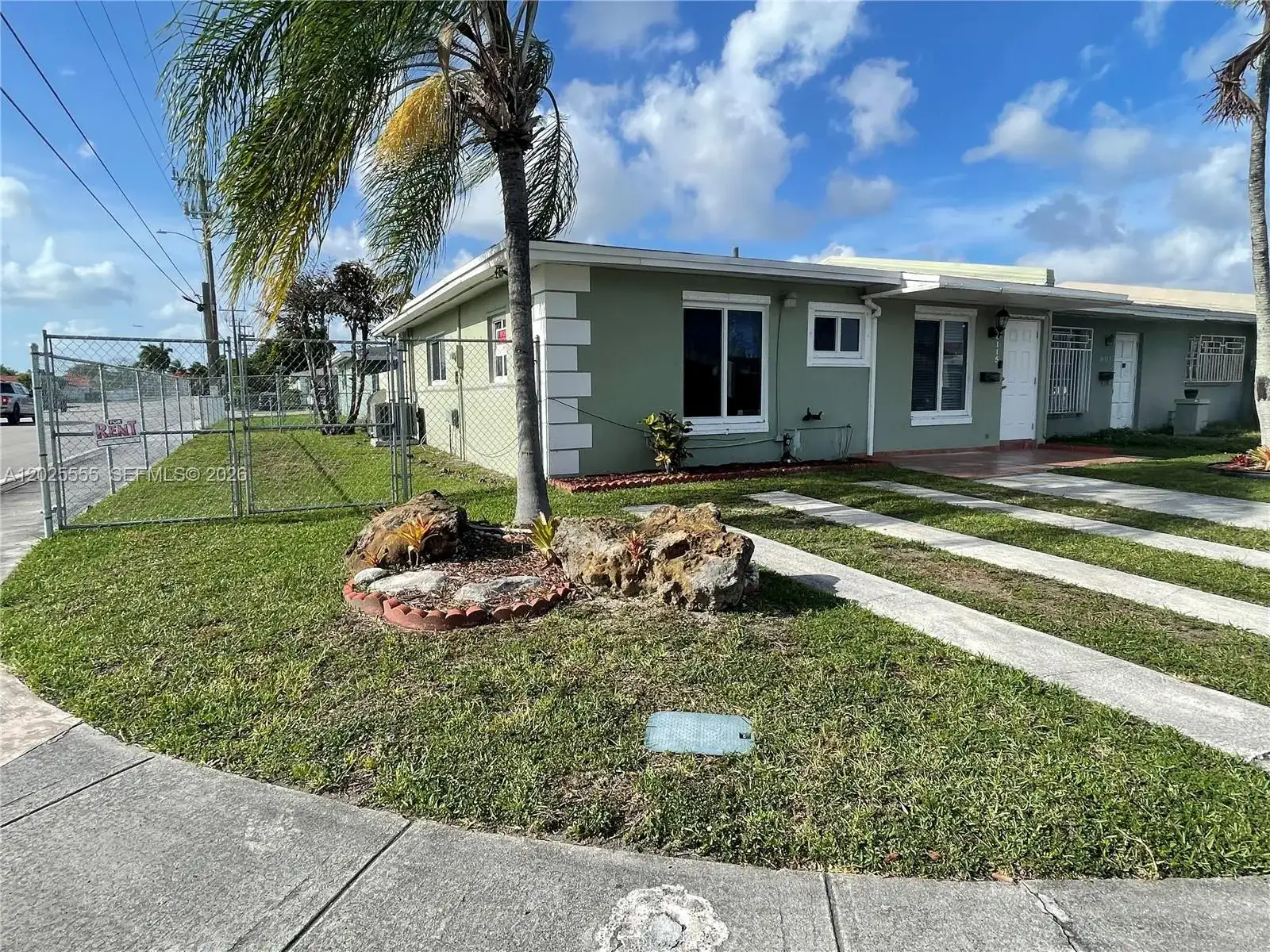 10115 SW 21st Ter, Miami FL 33165 photo 2