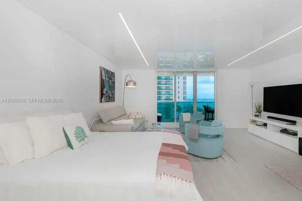 2301 Collins Ave # 811, Miami Beach FL 33139 photo 4