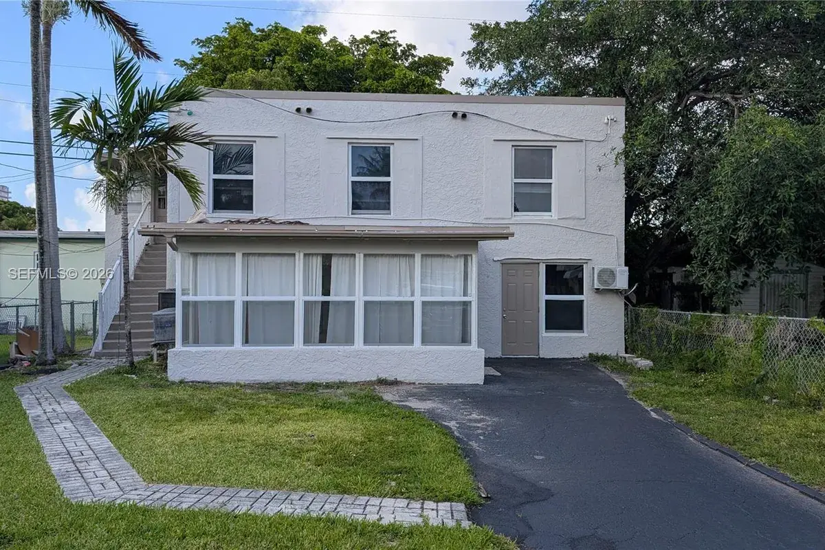 708 NE 4th St # 2, Hallandale Beach FL 33009