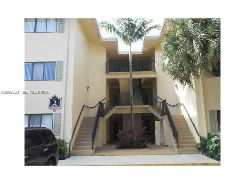 2445 SW 18th Ter # 215, Fort Lauderdale FL 33315 photo 2
