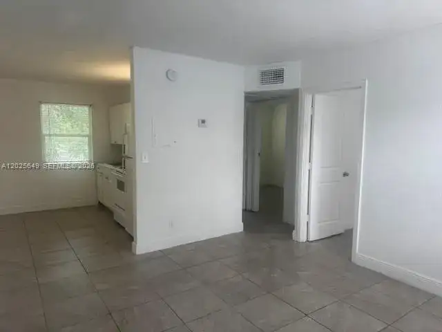 608 5th St # 7, West Palm Beach FL 33401 photo 3