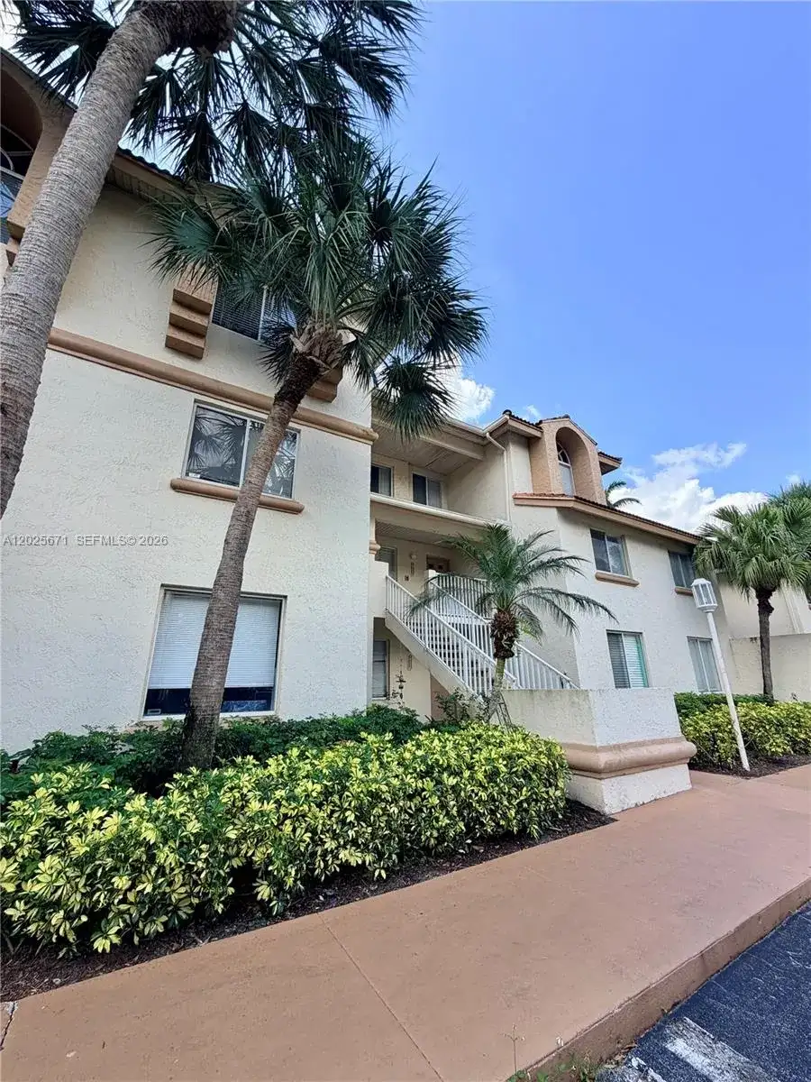 19216 Glenmoor Dr # 19216, West Palm Beach FL 33409 photo 3