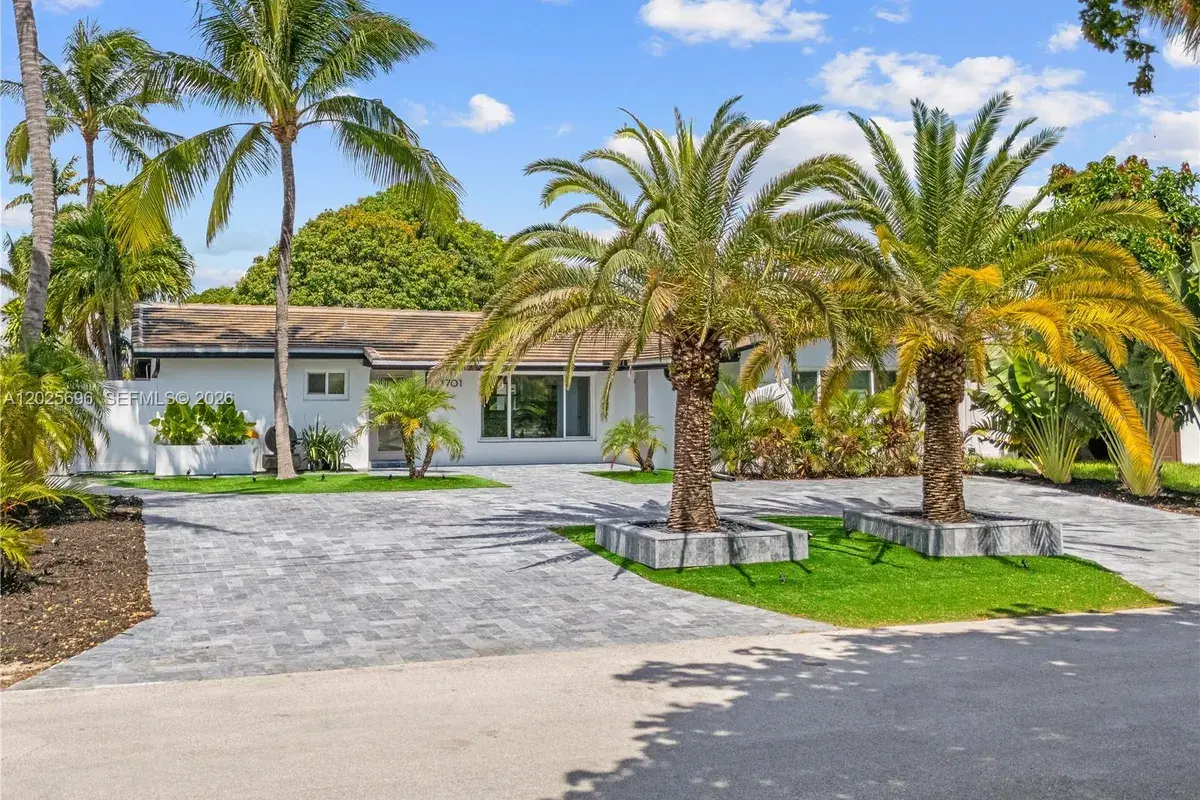 1701 SW 3rd Ave, Pompano Beach FL 33060