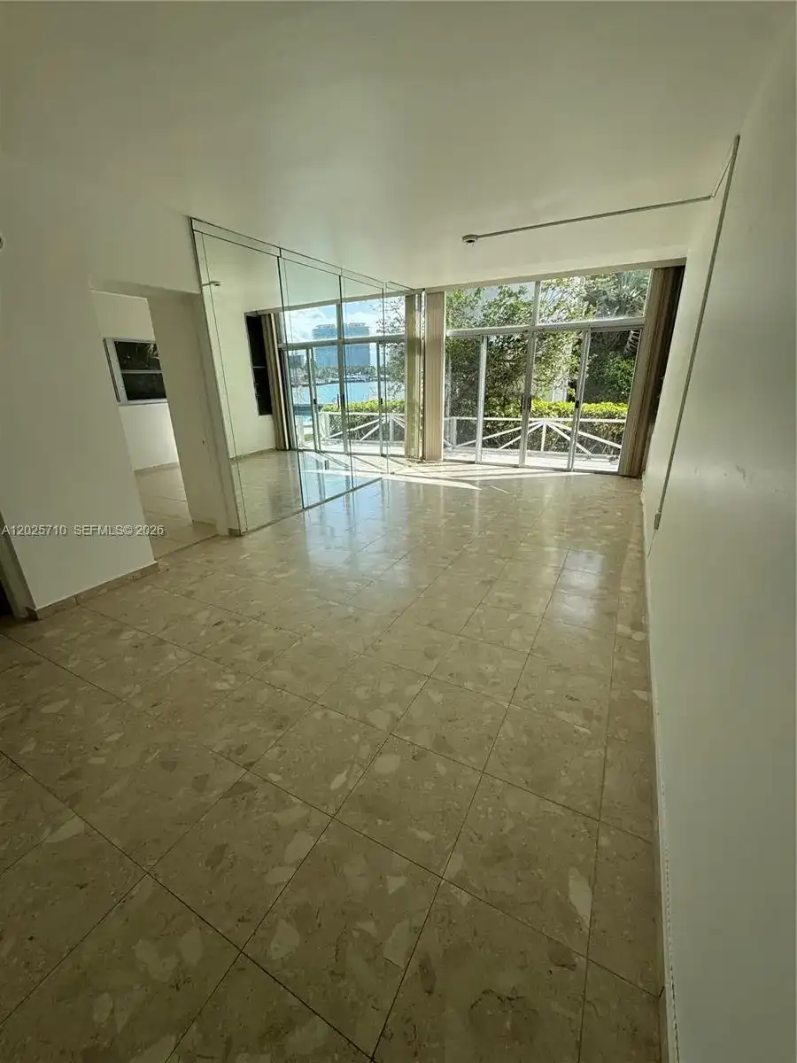 10281 E Bay Harbor Dr # C1, Bay Harbor Islands FL 33154