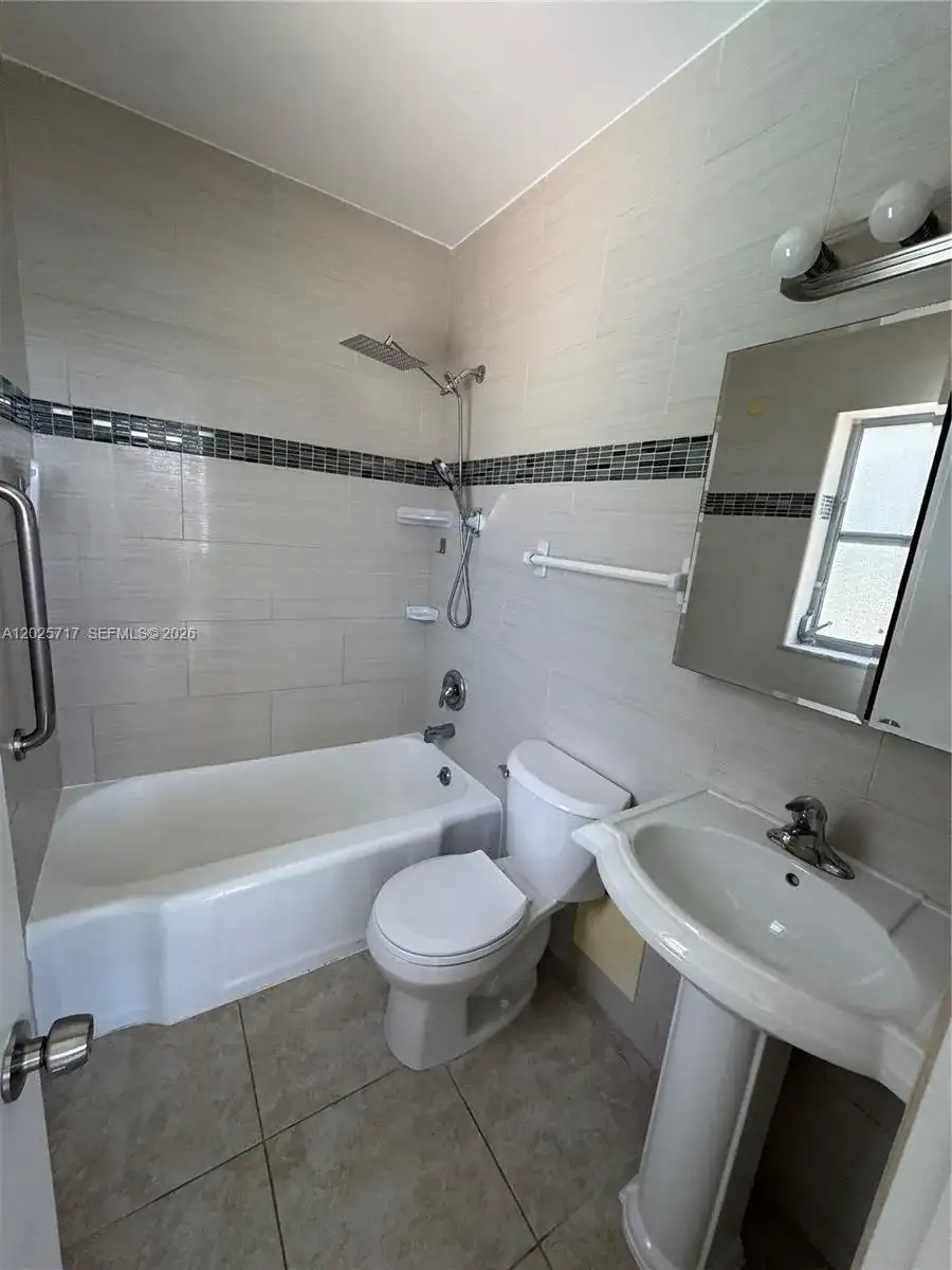 10281 E Bay Harbor Dr # B3, Bay Harbor Islands FL 33154 photo 5