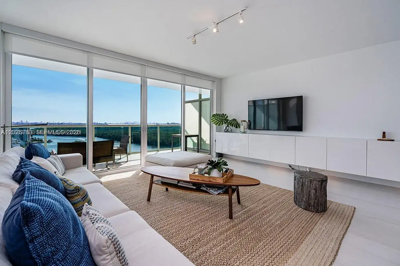400 Sunny Isles Blvd # 1804, Sunny Isles Beach FL 33160 photo 5