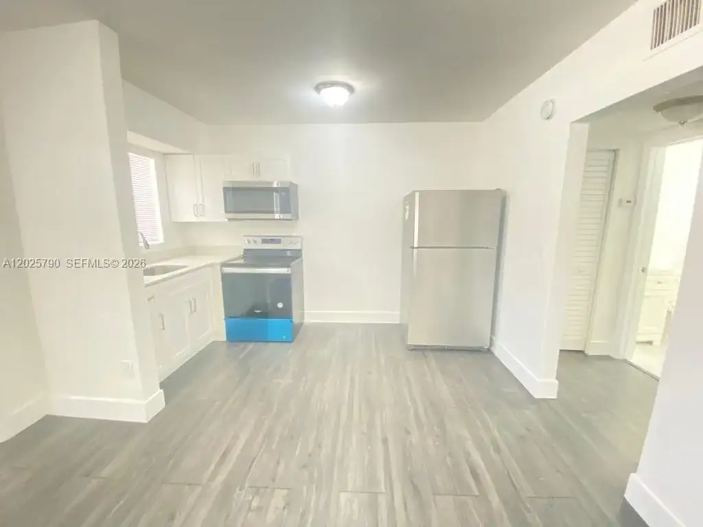 2150 NW 24th St # 2, Miami FL 33142 photo 2