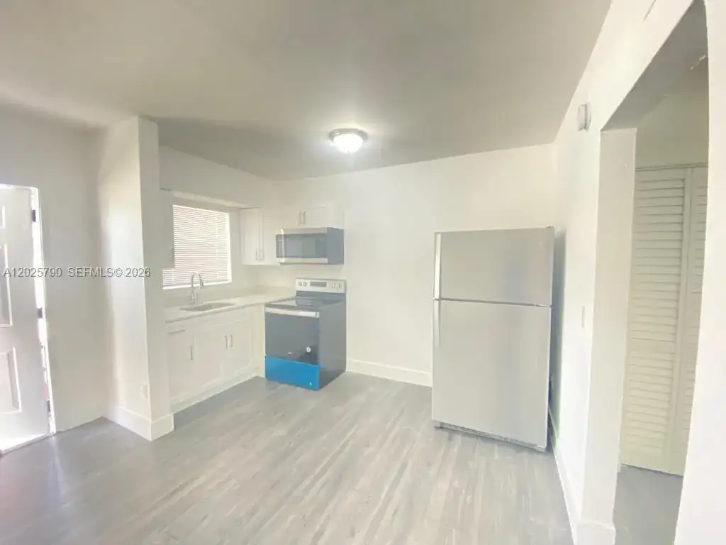 2150 NW 24th St # 2, Miami FL 33142 photo 3